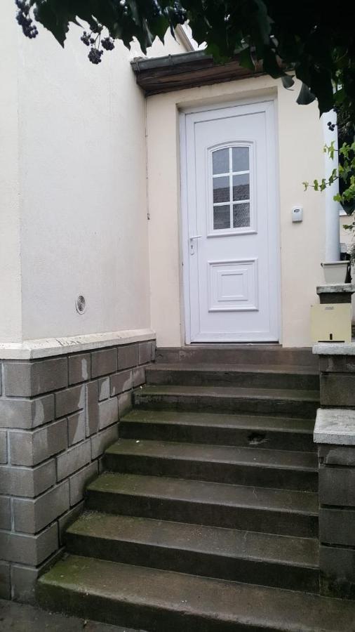 GRAND APPARTEMENT AVEC TERRASSE&JARDIN A 5 minutes de PARIS Cachan Exterior foto